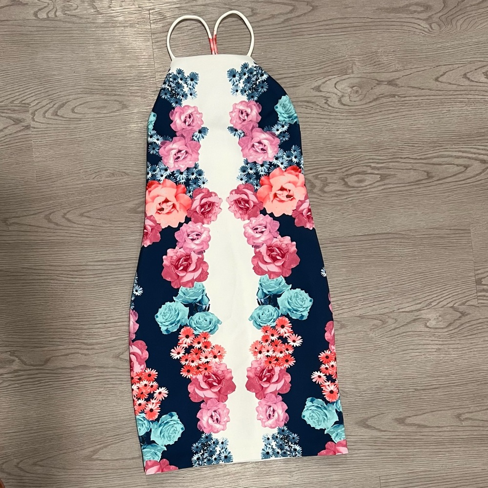 GUESS - floral midi dress, size 2, in perfect condition